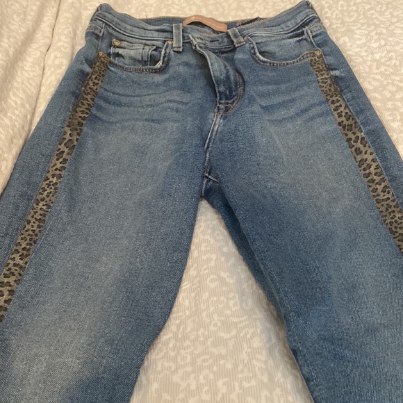 NWOT seven jeans with leopard stripe - Picture 2 of 6